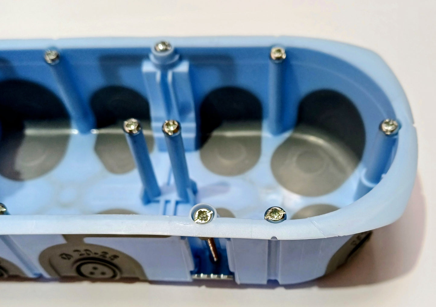 Lot de 10 Boîtes d'encastrements triple AIR'metic 67mm, 3 Postes, P40, E71, 52266